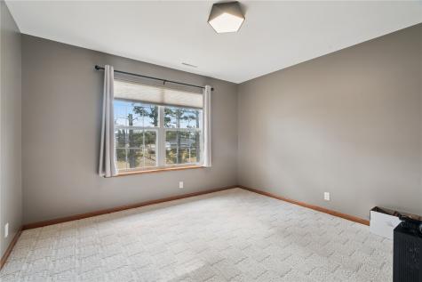 2385 Wolf Creek Trail Hiawatha IA 52233