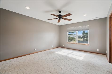 2385 Wolf Creek Trail Hiawatha IA 52233