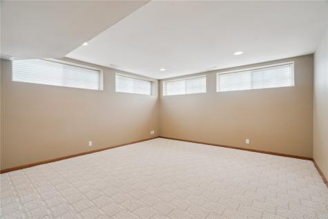 2385 Wolf Creek Trail Hiawatha IA 52233