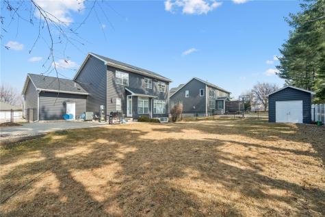 2385 Wolf Creek Trail Hiawatha IA 52233