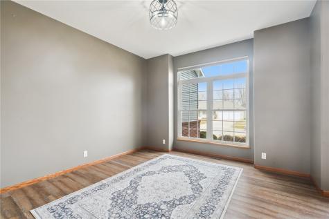 2385 Wolf Creek Trail Hiawatha IA 52233