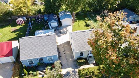 3827 C Avenue NE Cedar Rapids IA 52402