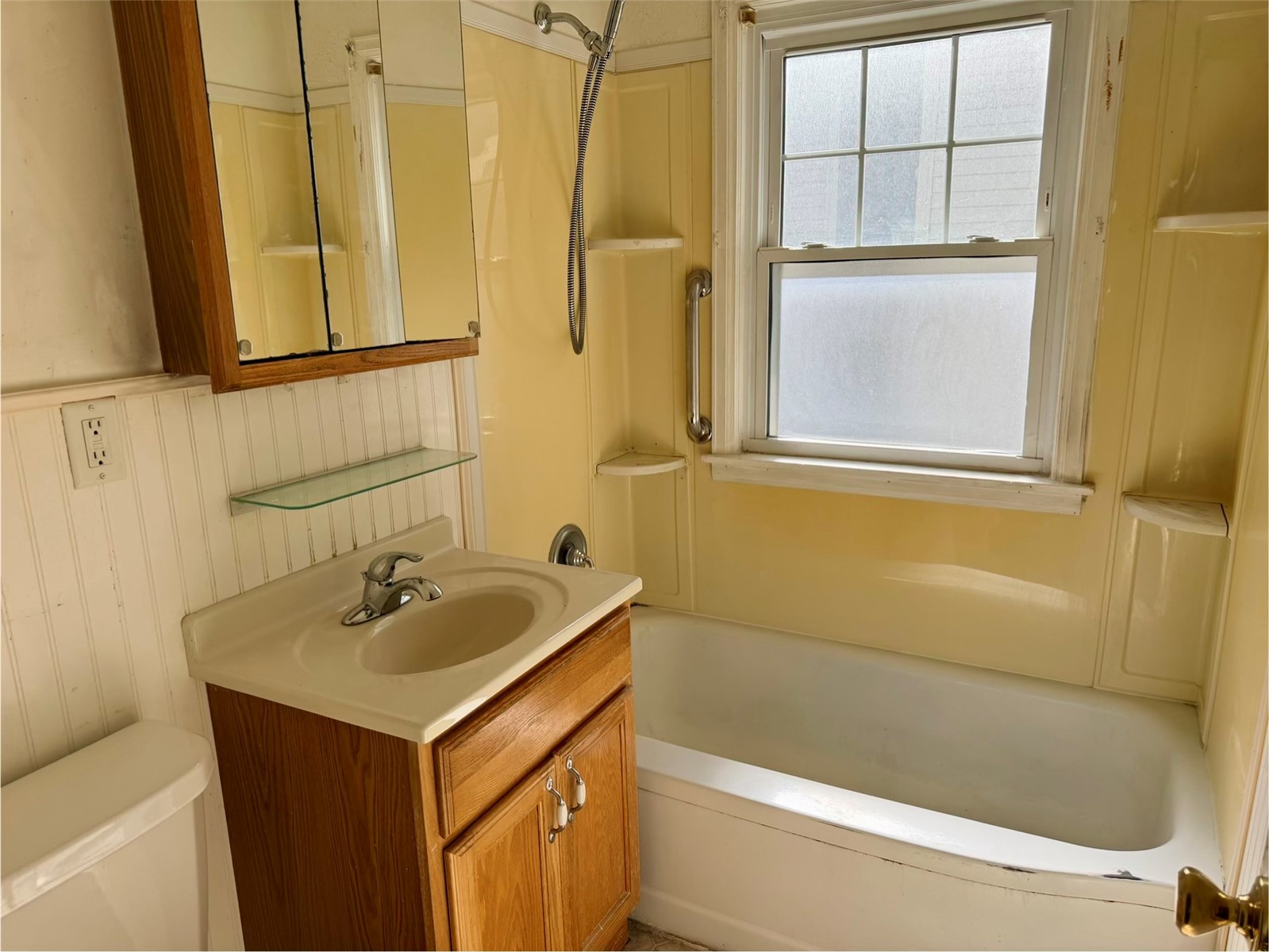 3827 C Avenue NE Cedar Rapids IA 52402