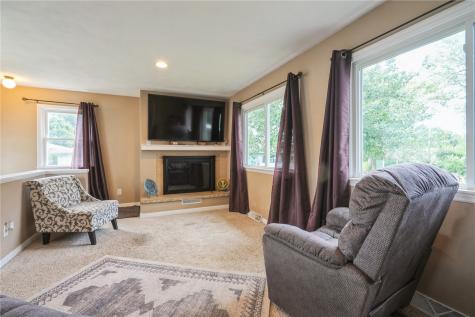 1725 Country Club Drive Marion IA 52302
