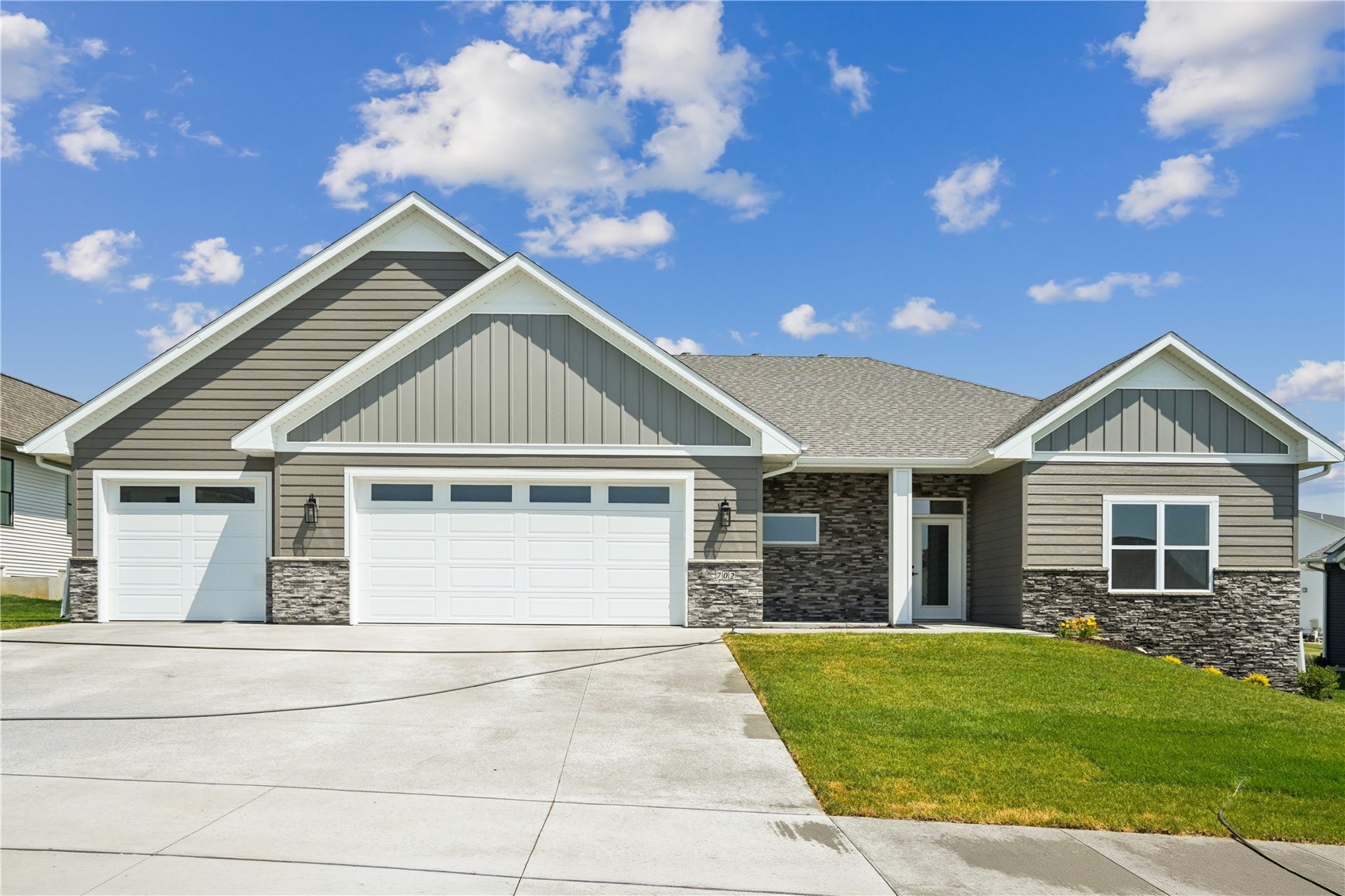 702 Lakeview Tiffin IA 52340