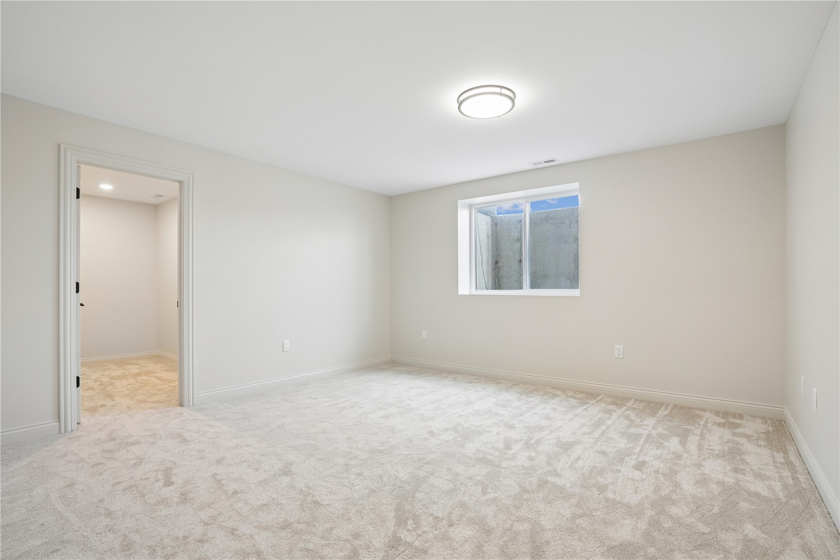 702 Lakeview Tiffin IA 52340