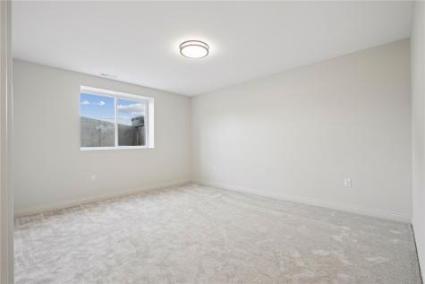 702 Lakeview Tiffin IA 52340