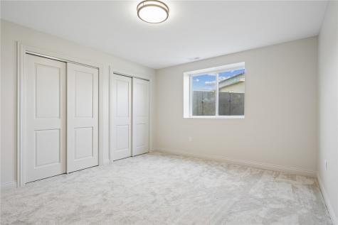 702 Lakeview Tiffin IA 52340