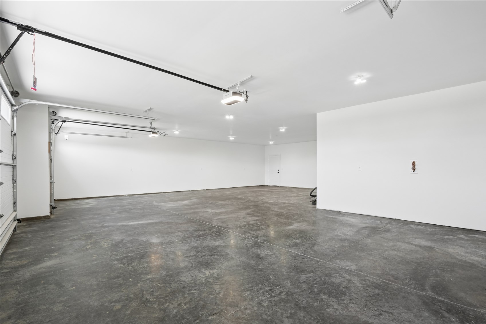 702 Lakeview Tiffin IA 52340