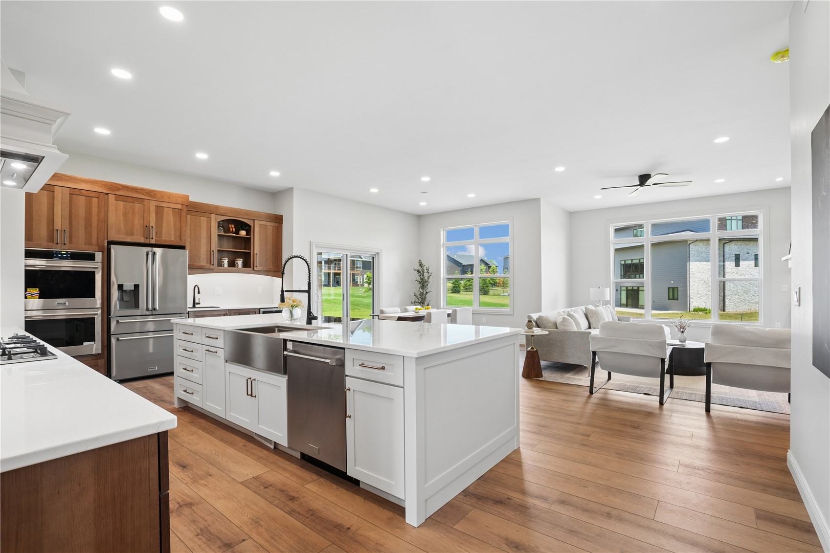 702 Lakeview Tiffin IA 52340