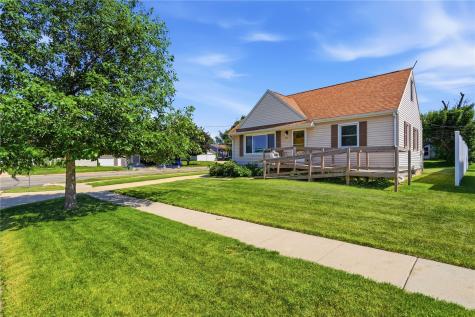 3401 Dennis Drive NW Cedar Rapids IA 52405