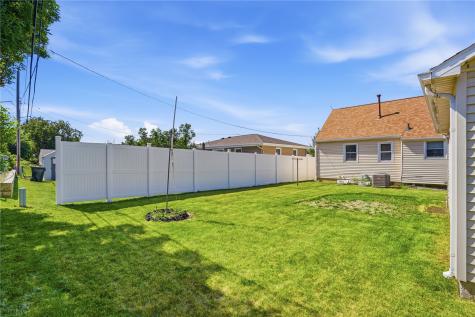 3401 Dennis Drive NW Cedar Rapids IA 52405