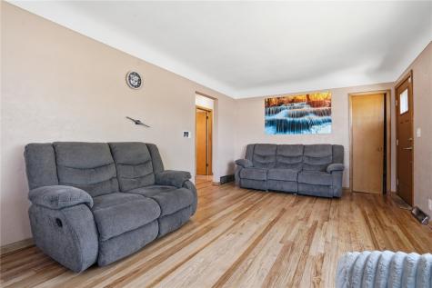 3401 Dennis Drive NW Cedar Rapids IA 52405