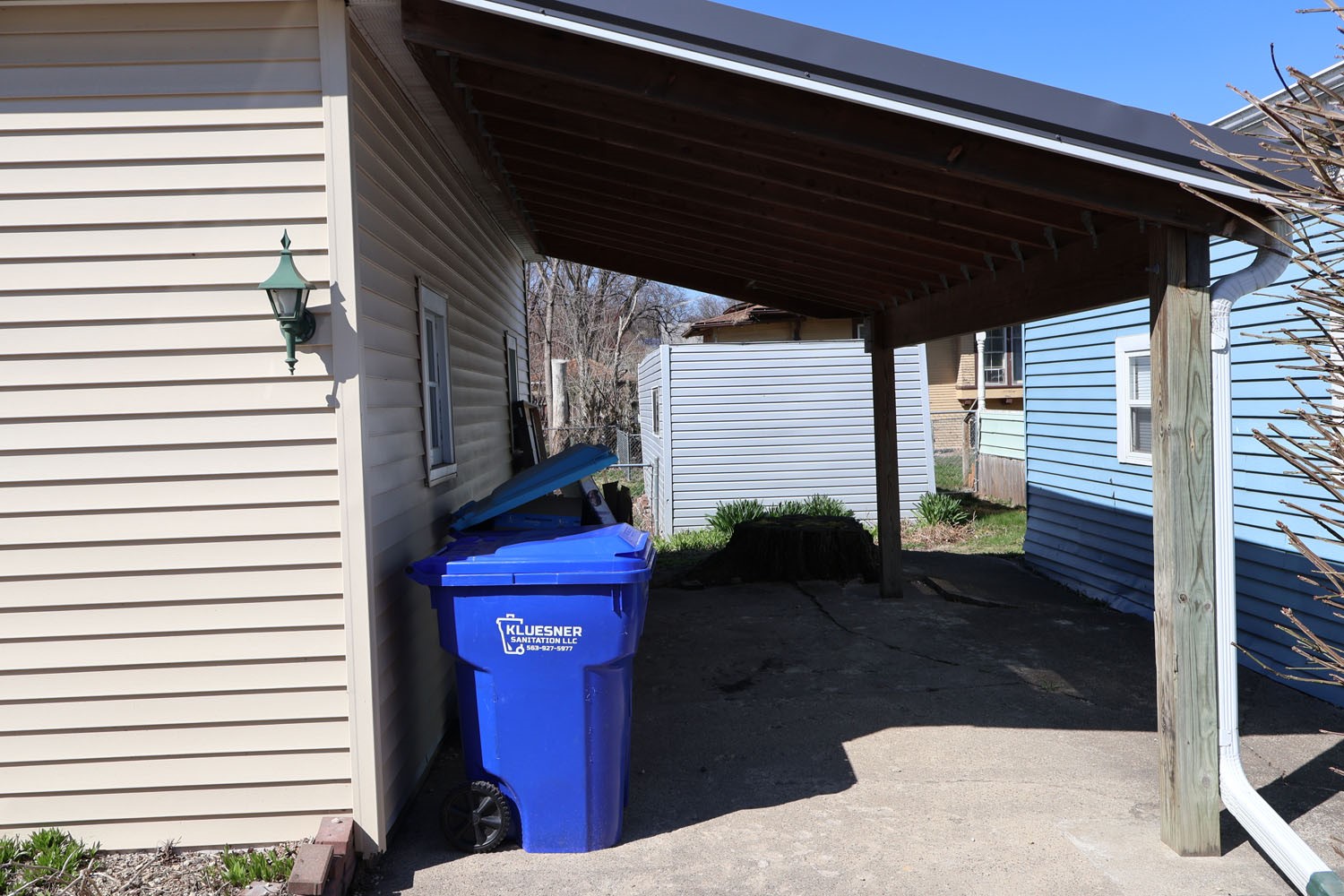 111 1st Street Oelwein IA 50662