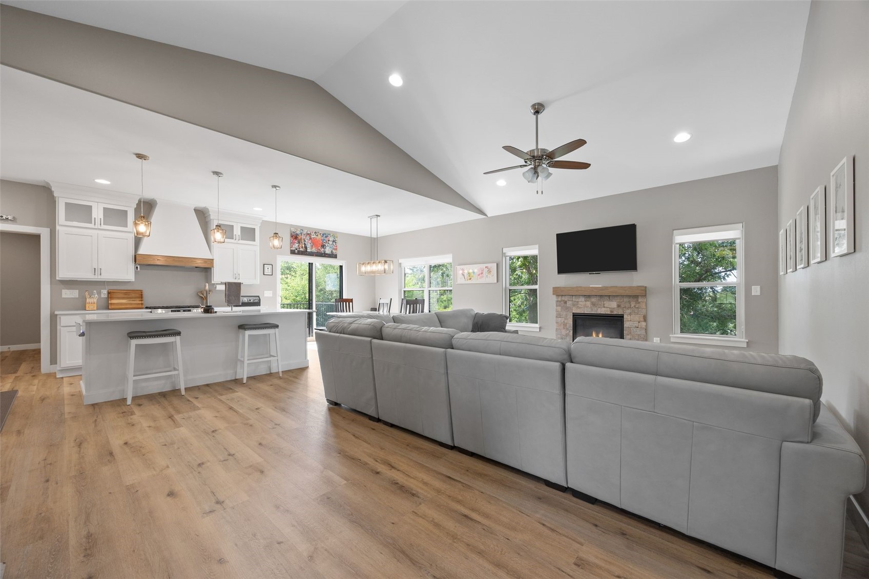 1300 E Gable Way Tiffin IA 52340