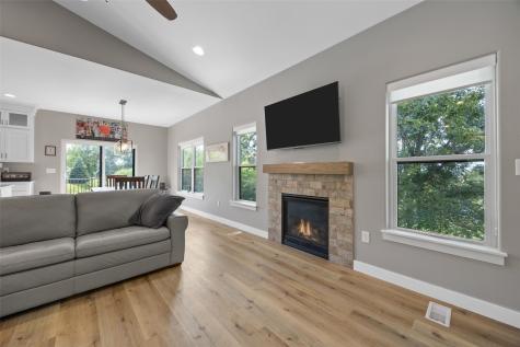 1300 E Gable Way Tiffin IA 52340