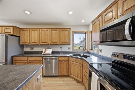 6060 Wayside Circle Cedar Rapids IA 52411