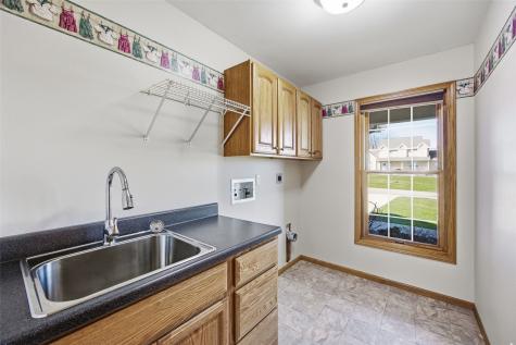 6060 Wayside Circle Cedar Rapids IA 52411