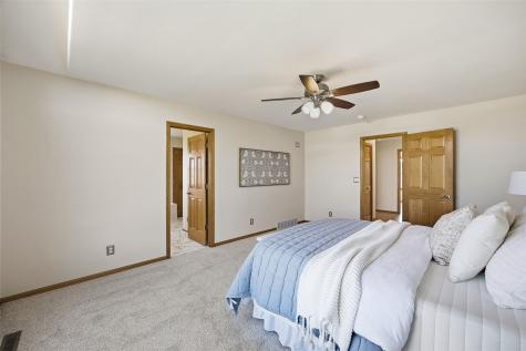 6060 Wayside Circle Cedar Rapids IA 52411