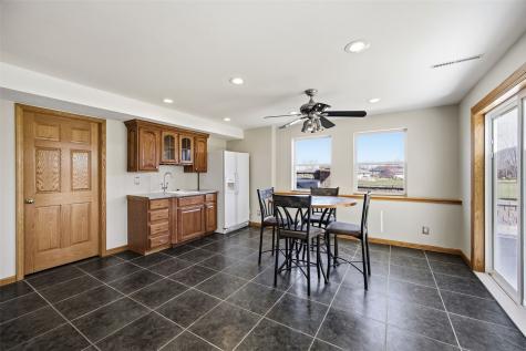 6060 Wayside Circle Cedar Rapids IA 52411