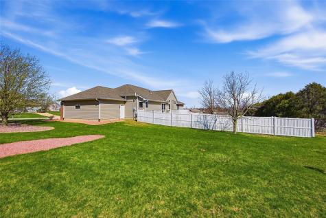 6060 Wayside Circle Cedar Rapids IA 52411