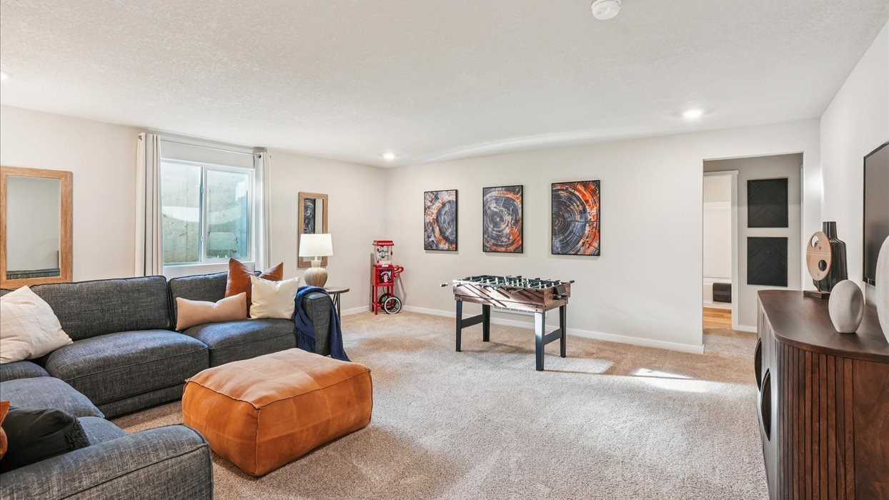 2794 Cecelia Drive Hiawatha IA 52233