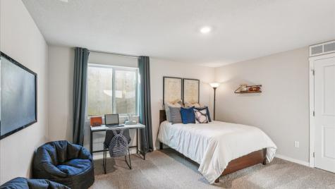 2794 Cecelia Drive Hiawatha IA 52233
