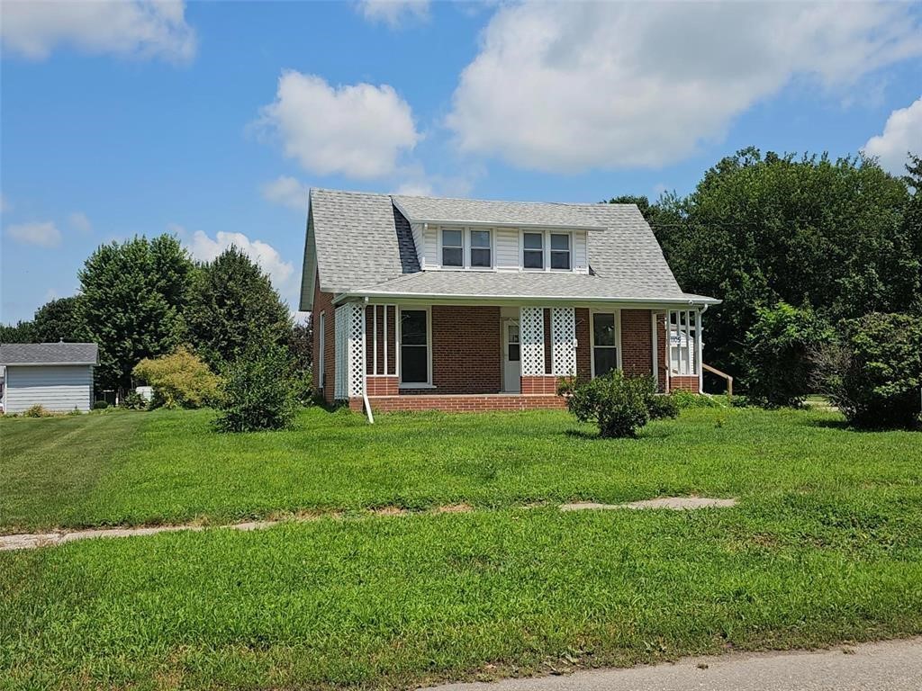 1105 5th Street E Vinton IA 52349