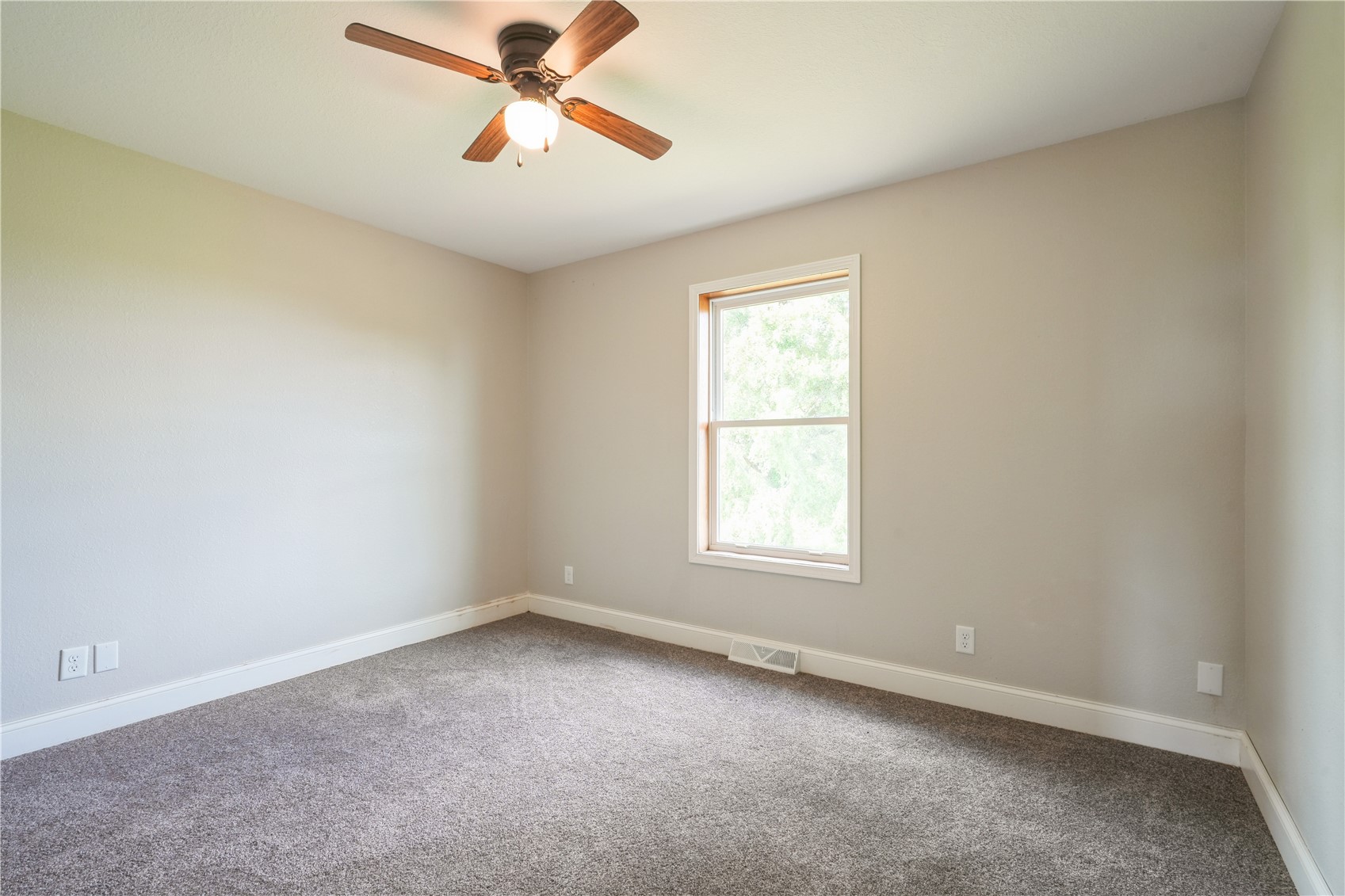 3699 Highway 13 Marion IA 52302