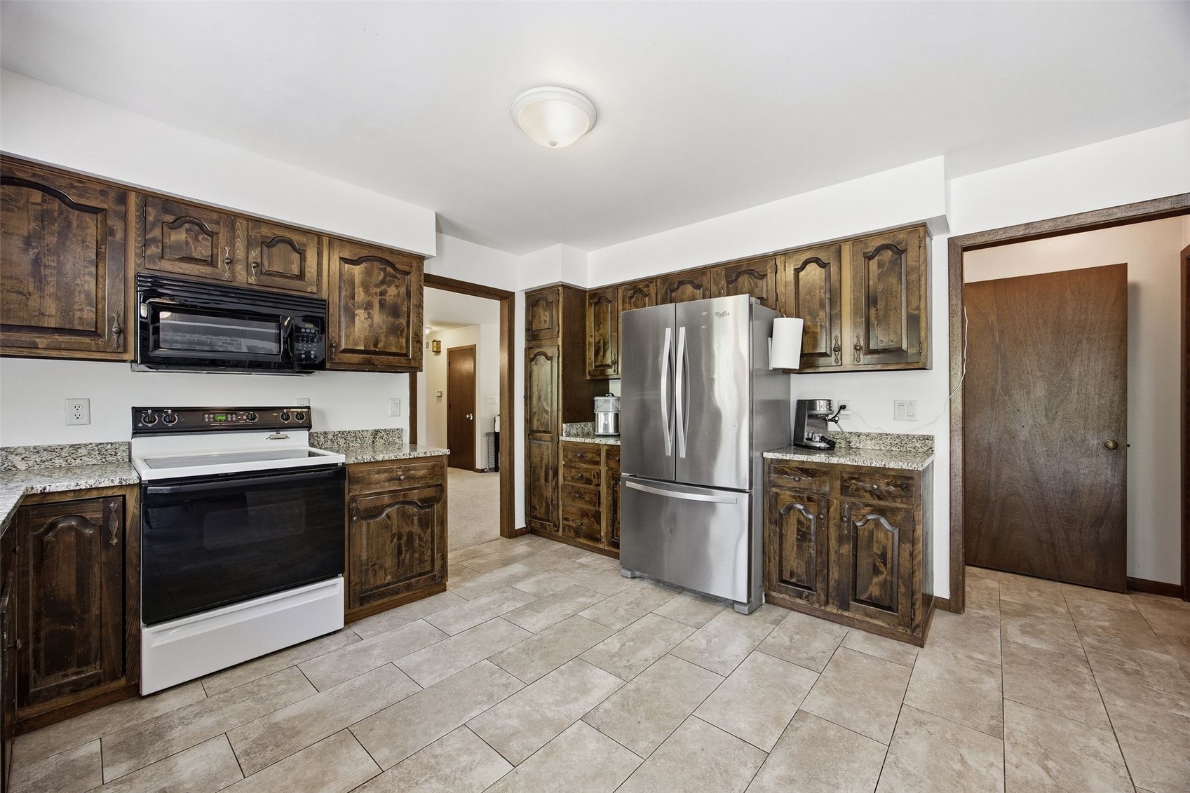 7 West View Acres NE Iowa City IA 52240