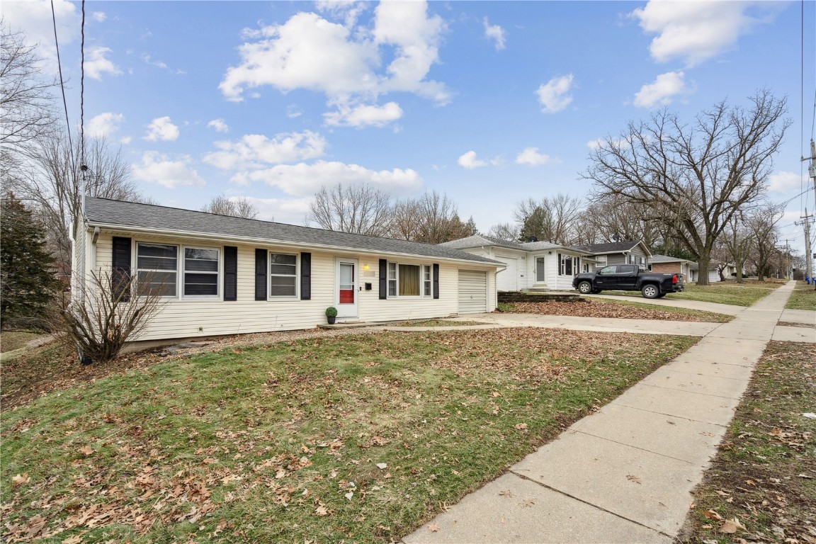 1237 Melrose Avenue Iowa City IA 52246