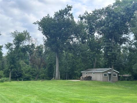 1400 E Knoll Drive Robins IA 52328