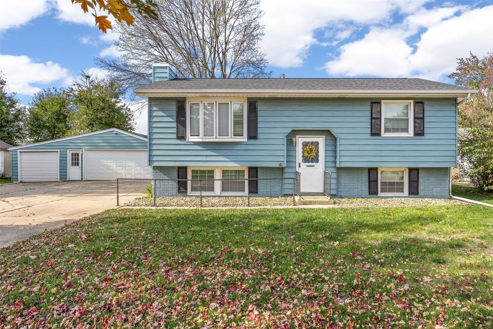 5025 Pine Grove Drive NE Cedar Rapids IA 52402