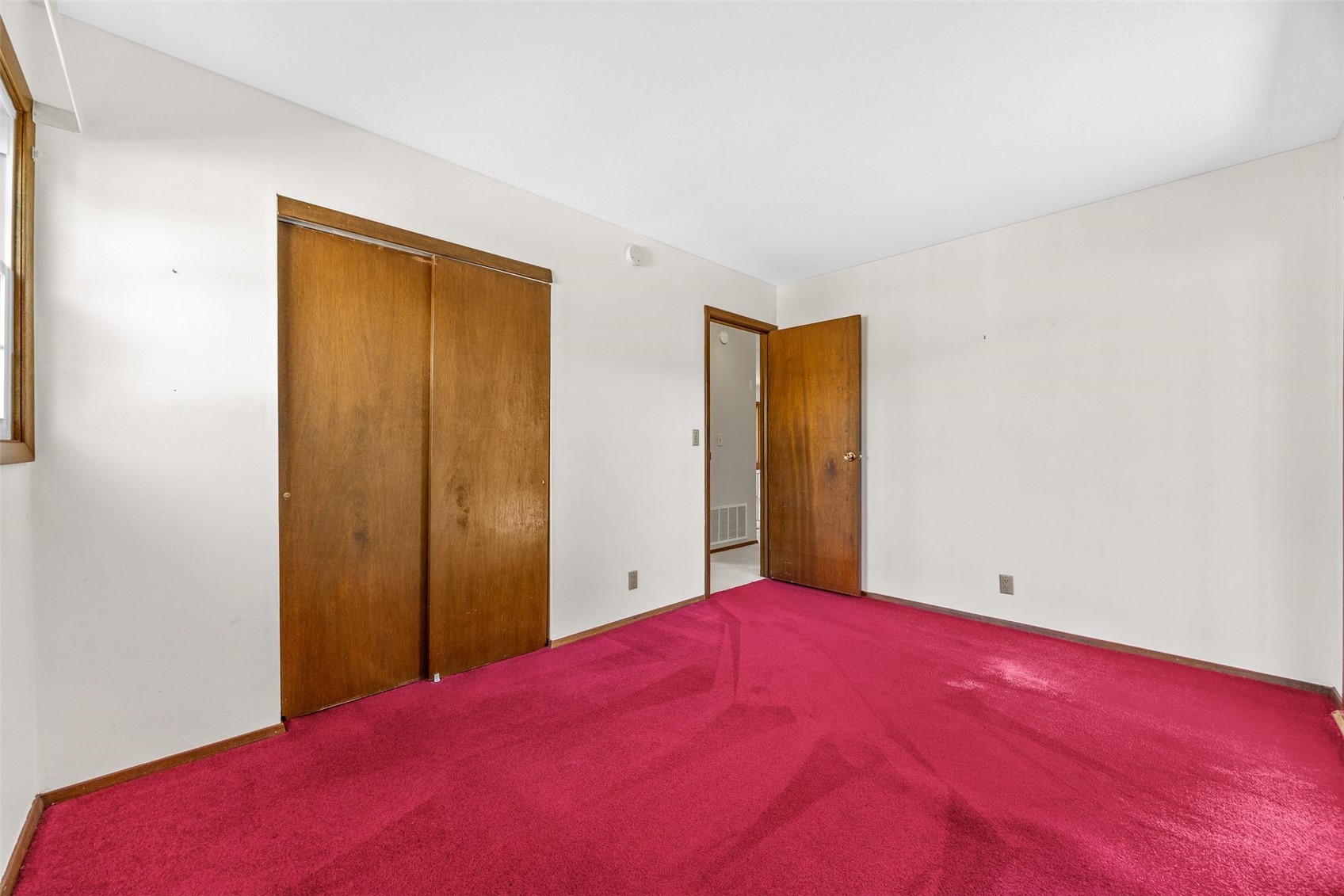 5025 Pine Grove Drive NE Cedar Rapids IA 52402