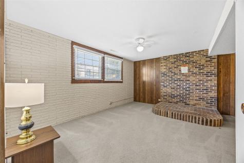 5025 Pine Grove Drive NE Cedar Rapids IA 52402