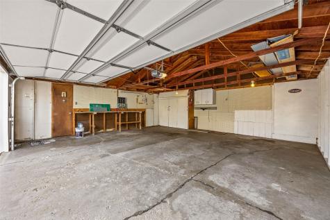 5025 Pine Grove Drive NE Cedar Rapids IA 52402