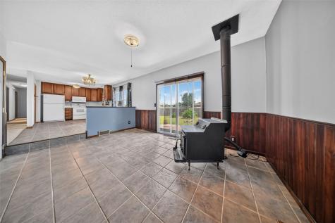 3904 Pine Wood Drive NE Cedar Rapids IA 52402