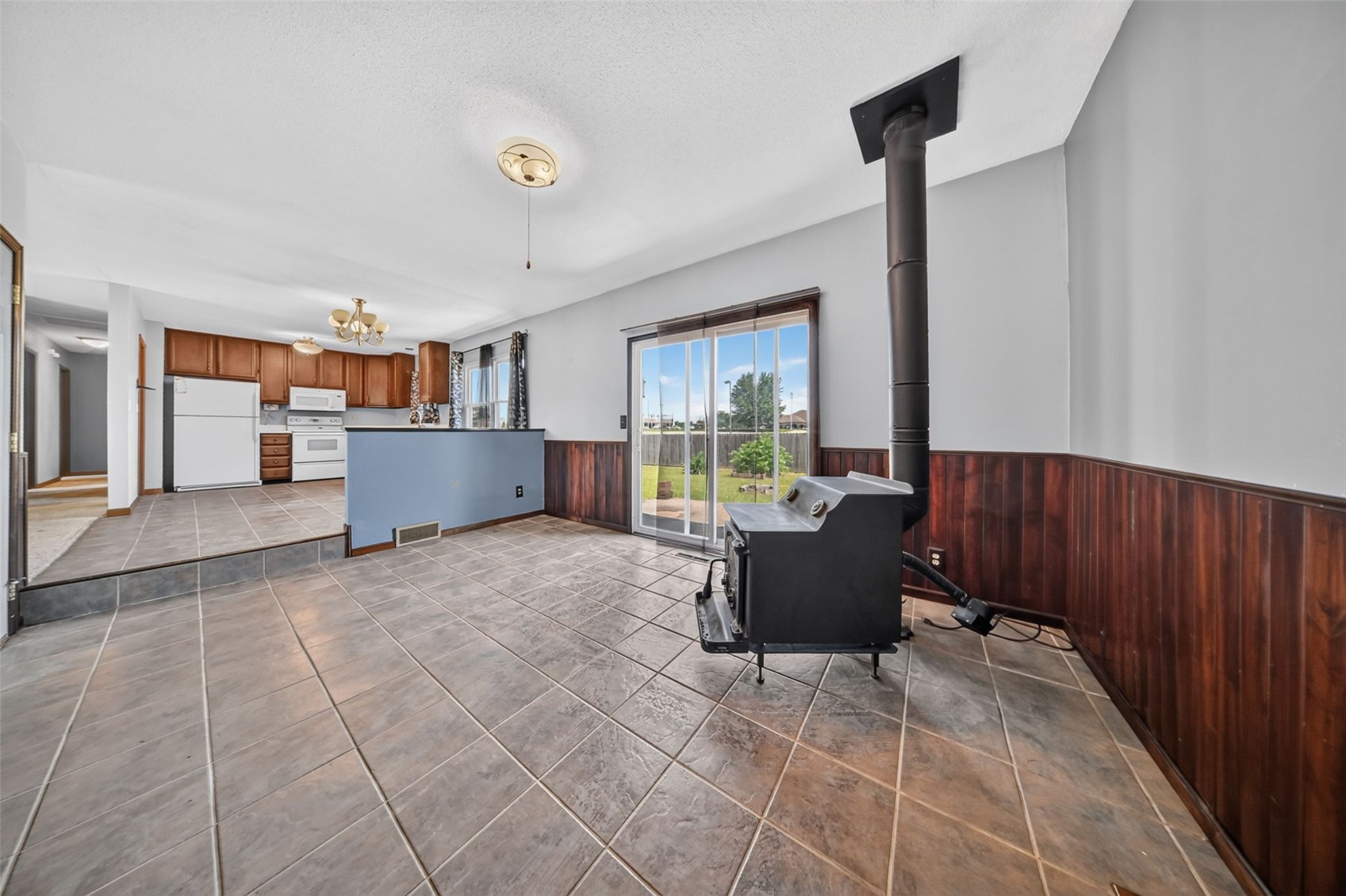 3904 Pine Wood Drive NE Cedar Rapids IA 52402
