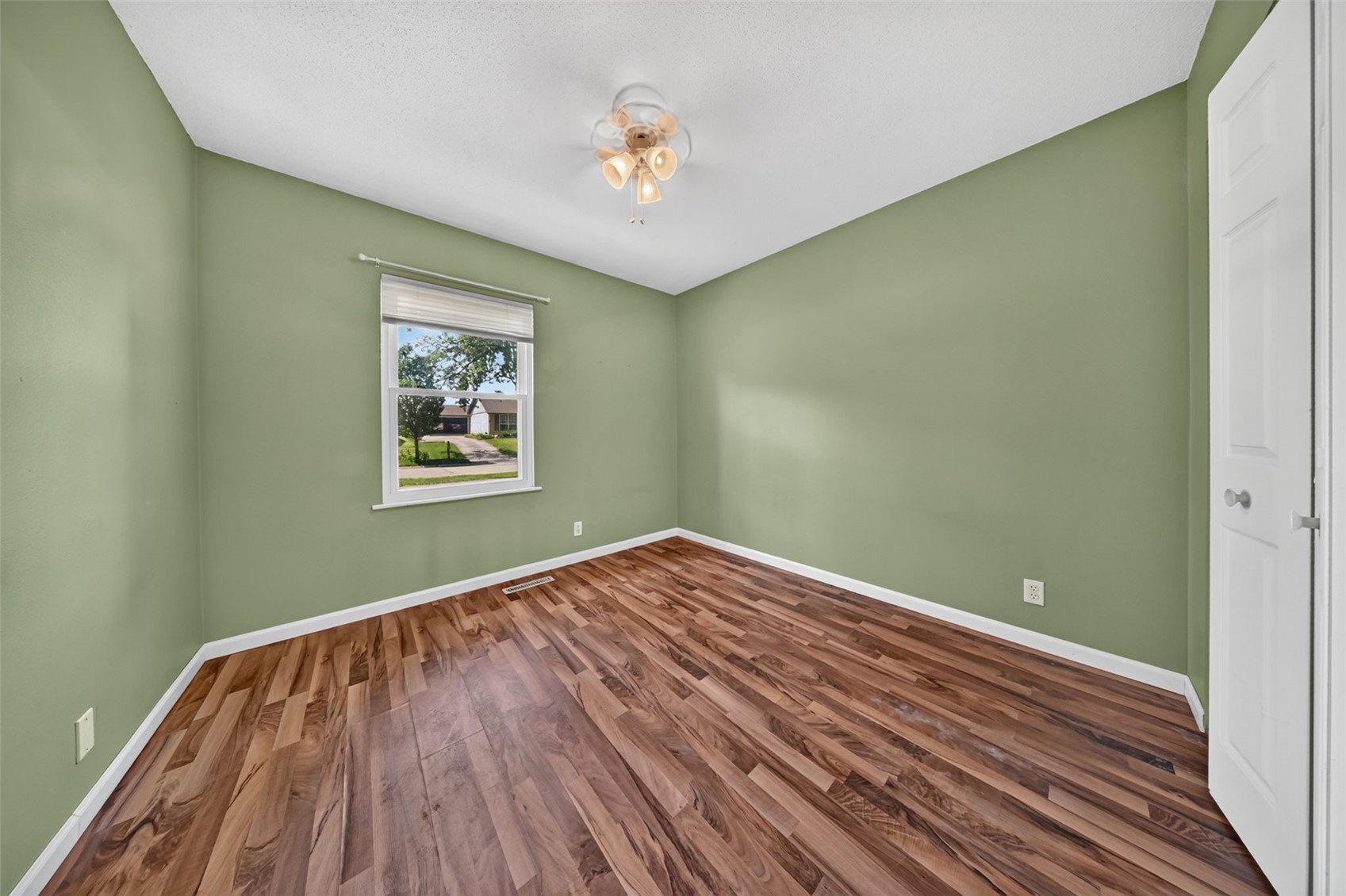 3904 Pine Wood Drive NE Cedar Rapids IA 52402