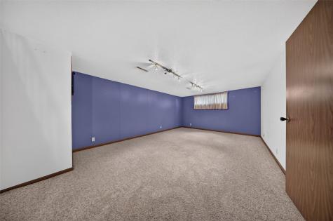 3904 Pine Wood Drive NE Cedar Rapids IA 52402