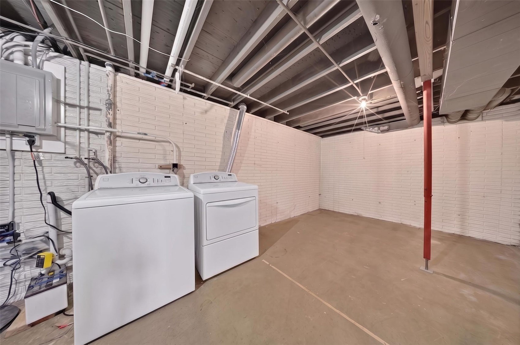 3904 Pine Wood Drive NE Cedar Rapids IA 52402