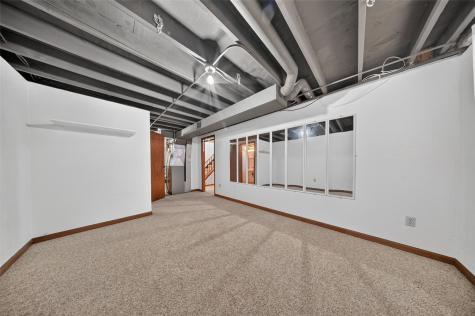 3904 Pine Wood Drive NE Cedar Rapids IA 52402