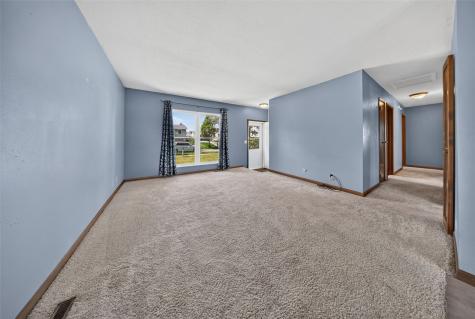 3904 Pine Wood Drive NE Cedar Rapids IA 52402