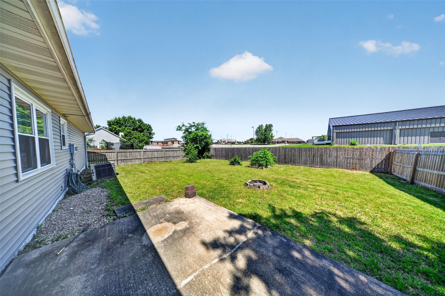 3904 Pine Wood Drive NE Cedar Rapids IA 52402