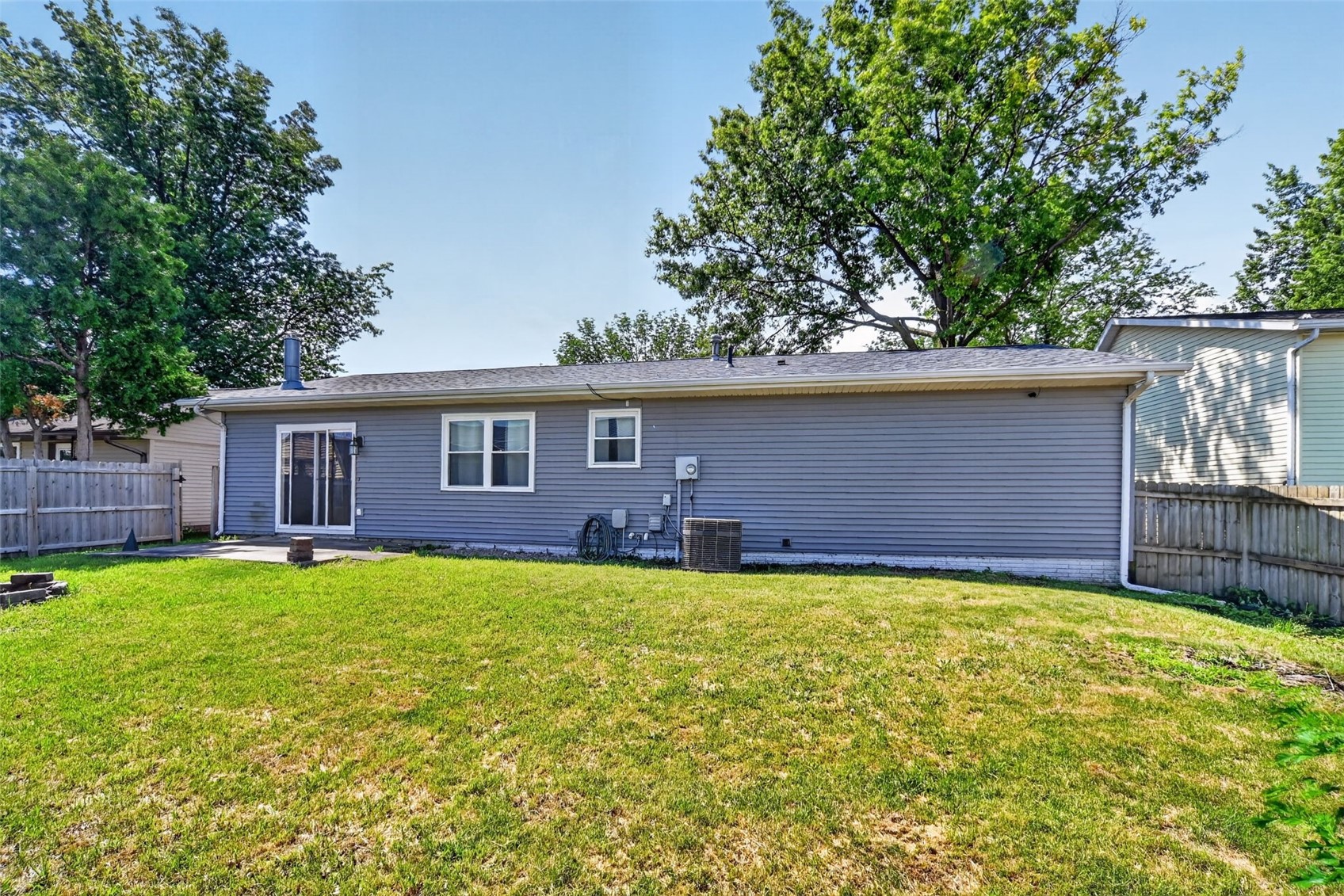 3904 Pine Wood Drive NE Cedar Rapids IA 52402