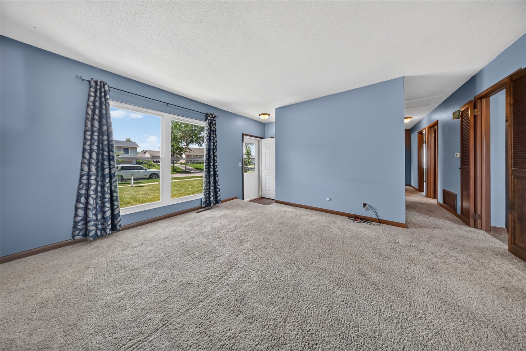 3904 Pine Wood Drive NE Cedar Rapids IA 52402