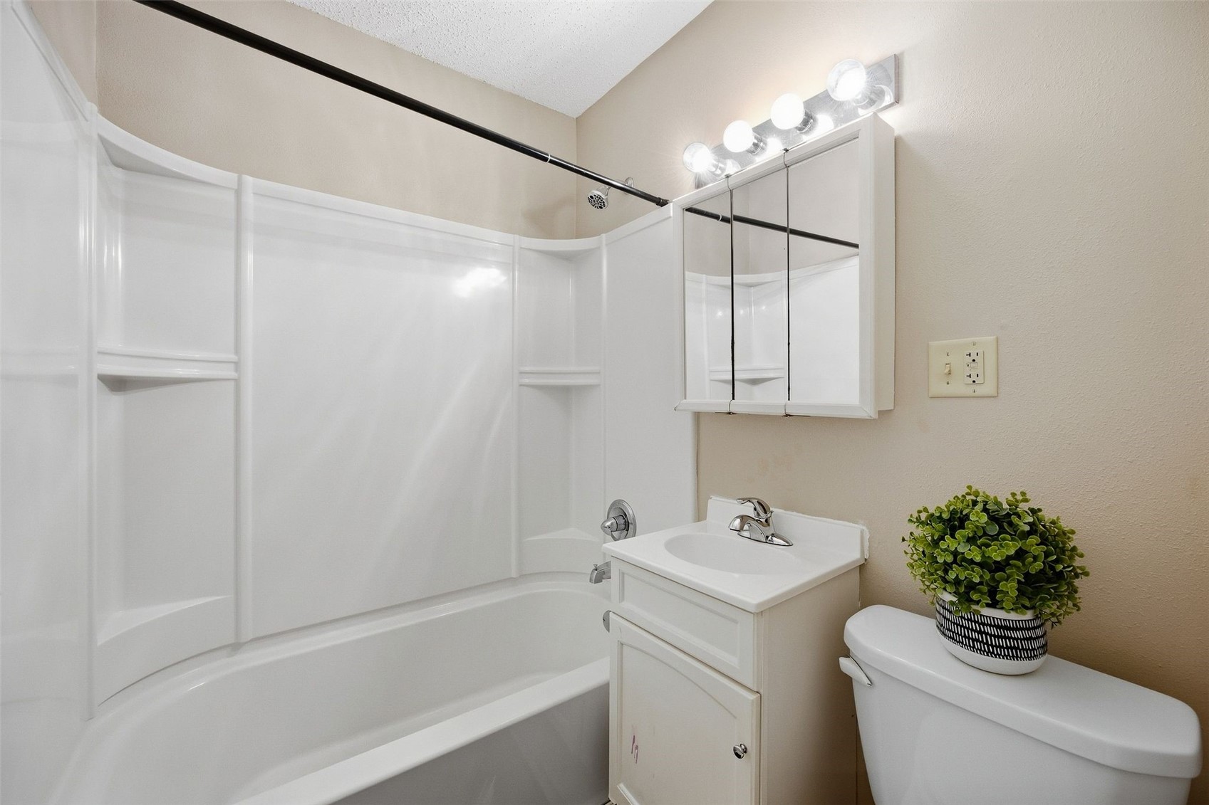 2429 Mt Vernon Road SE Cedar Rapids IA 52403