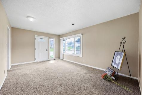 2429 Mt Vernon Road SE Cedar Rapids IA 52403