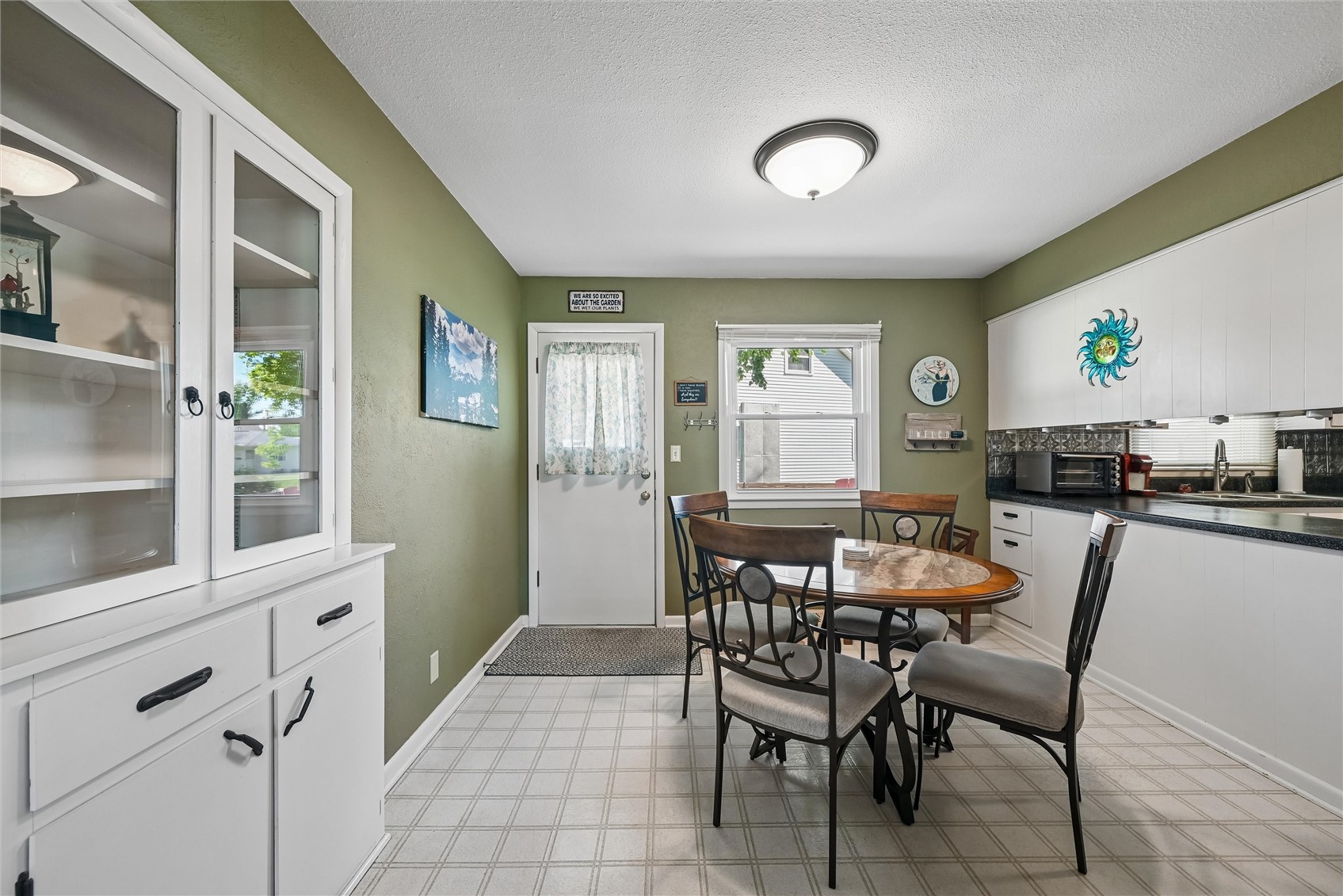 2068 Brookland Drive NE Cedar Rapids IA 52402