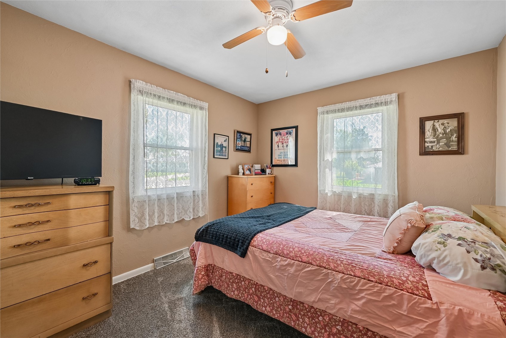 2068 Brookland Drive NE Cedar Rapids IA 52402